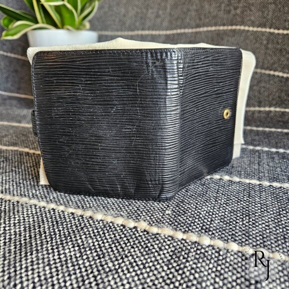 Louis Vuitton Epi Leather Bi-Fold Snap Wallet – EUC Black - Picture 5 of 16